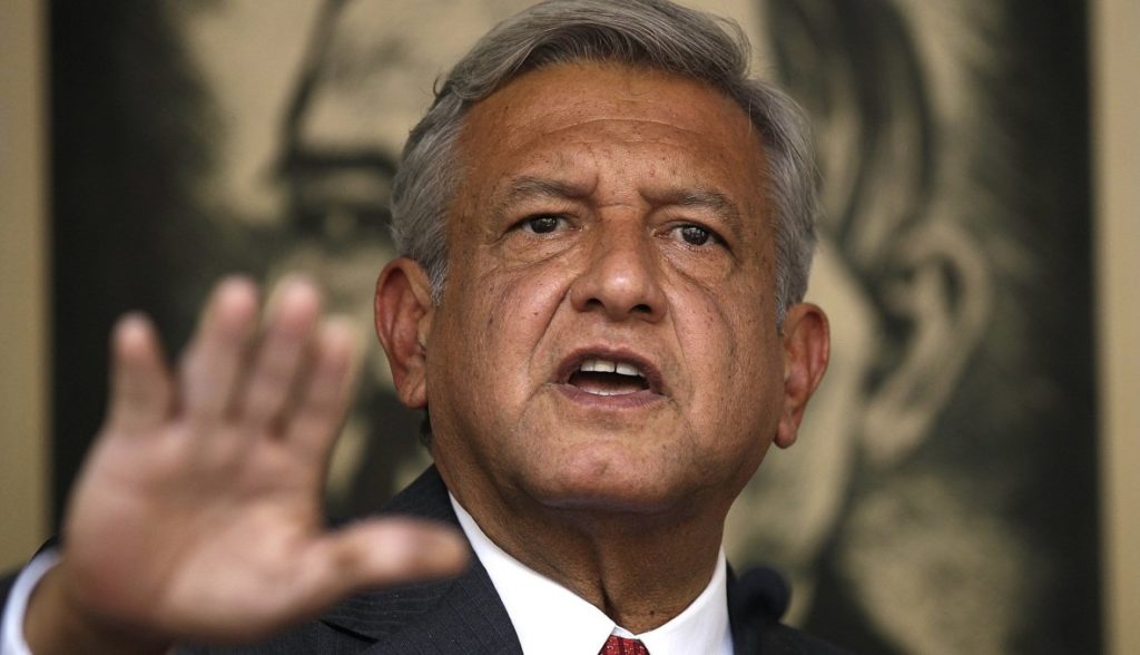 AMLO: Ahora es noticia que mi hijo vaya a la playa ¿Cuál es el delito? partidos políticos, profesionalismo, Ley de la Industria Eléctrica, no asistirá