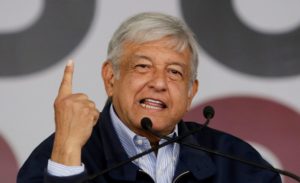 AMLO pide a la Fiscalía que investigue el trasfondo del video donde aparece su hermano recibiendo dinero