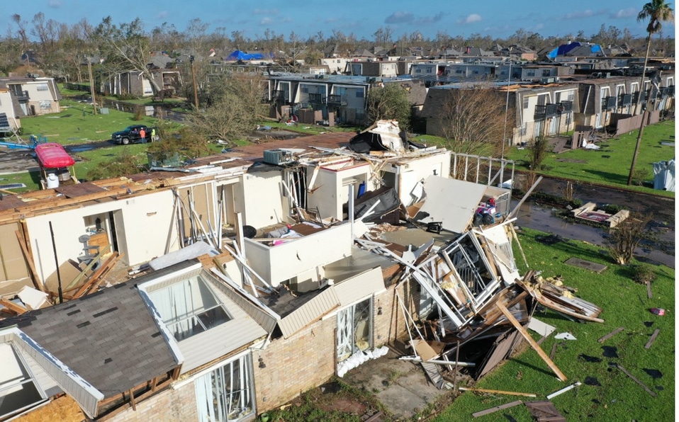 Huracán Laura deja devastación una decena de muertos en EEUU
