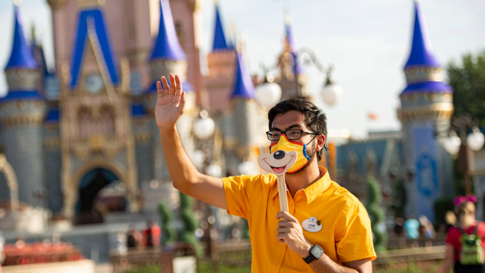 Disney despide a 28,000 empleados de sus parques temáticos