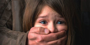 El Vaticano tipifica a la pedofilia como un delito contra la vida, la dignidad y la libertad humana