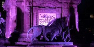 Proponen castigar con trabajo comunitario a quienes dañen monumentos en CDMX