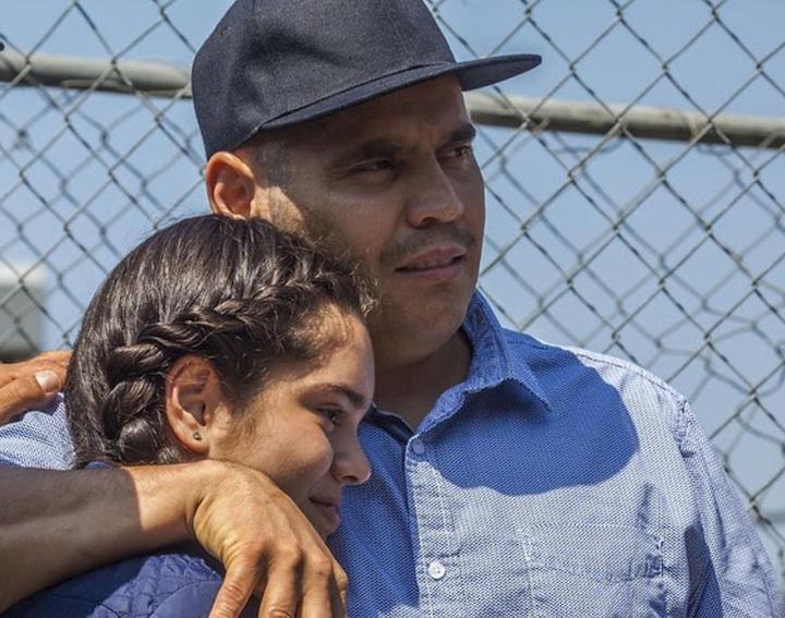 Adolescente recolecta 50 mil firmas para evitar la deportación de su padre