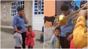 Pequeño ofrece 5 pesos y sus canicas para una serenata para su mamá