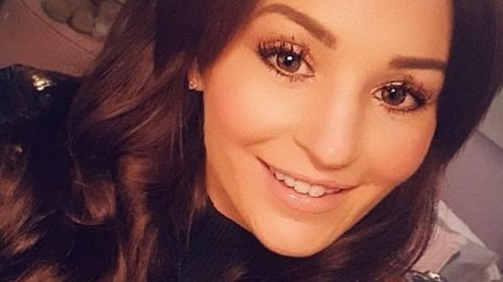 muere de cáncer a los 31 años.
