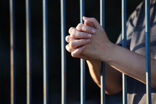 20 años por matar a su violador.