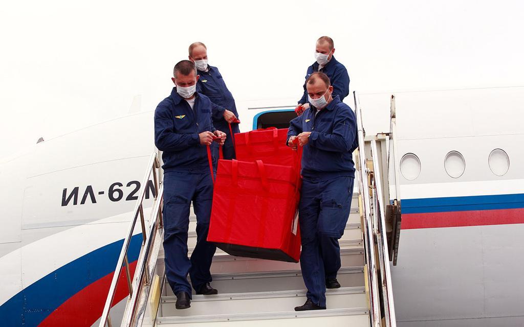 Venezuela recibe primer lote de vacuna rusa