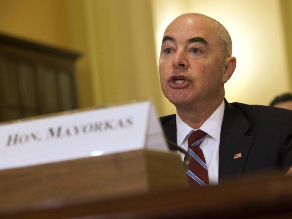 secretario de Estado, el latino Alejandro Mayorkas