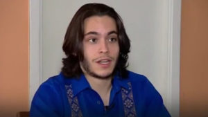 Carlos Espina, el cartero de los inmigrantes detenidos por el Servicio de Control e Inmigración de EEUU