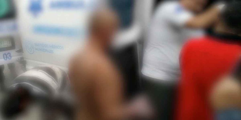 Le cortan las manos a tres presuntos ladrones y los dejan tirados con una notaç