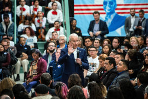 Biden promueve ‘subliminalmente’ una nueva era para los latinos en EEUU