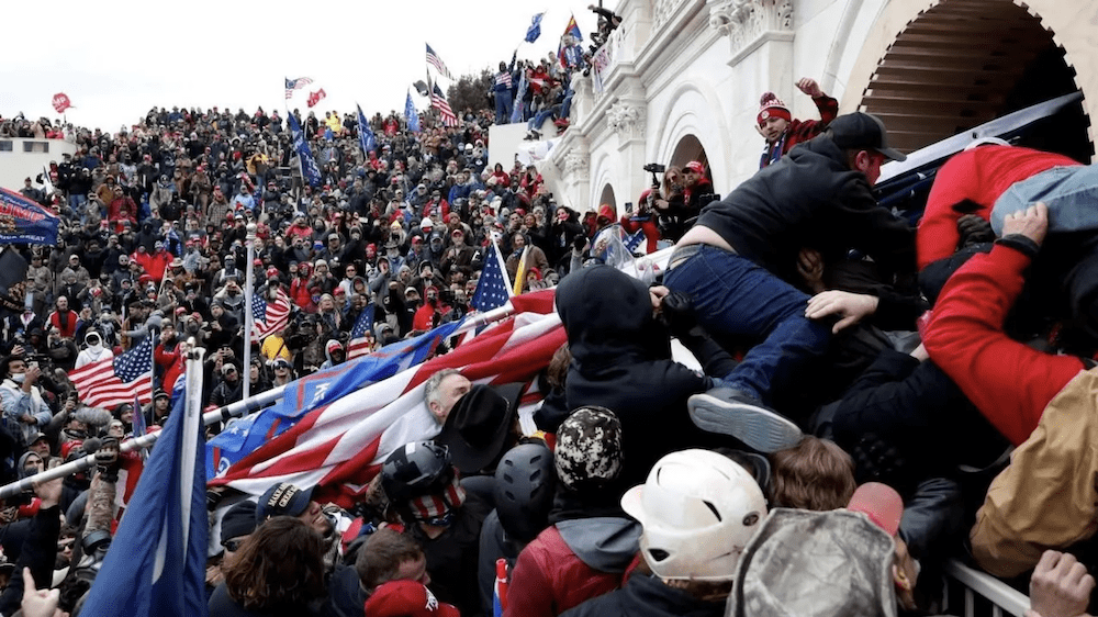 Personas irrumpen en el Capitolio, una comisión