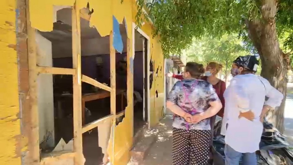 Destruyen casa de una familia porque su dueña les pedía que se colocaran la mascarilla