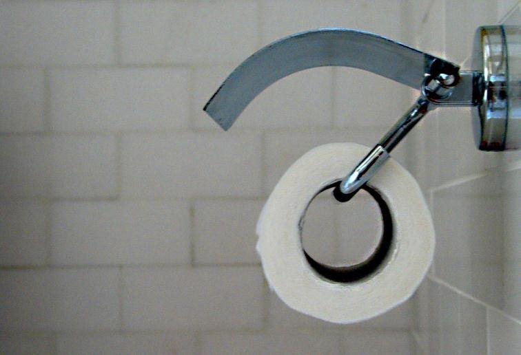 Empresa multa a sus trabajadores por ir al baño por más de una vez.