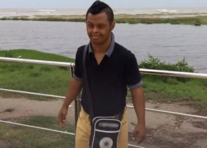 Joven con síndrome de Down logra el mejor porcentaje de examen nacional