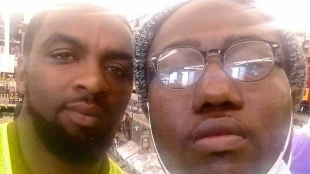 Empleados de saneamiento rescatan a niña