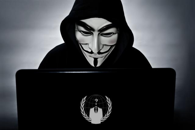 Anonymous hackeó las páginas web del Ejército, el Senado y la Presidencia de Colombia
