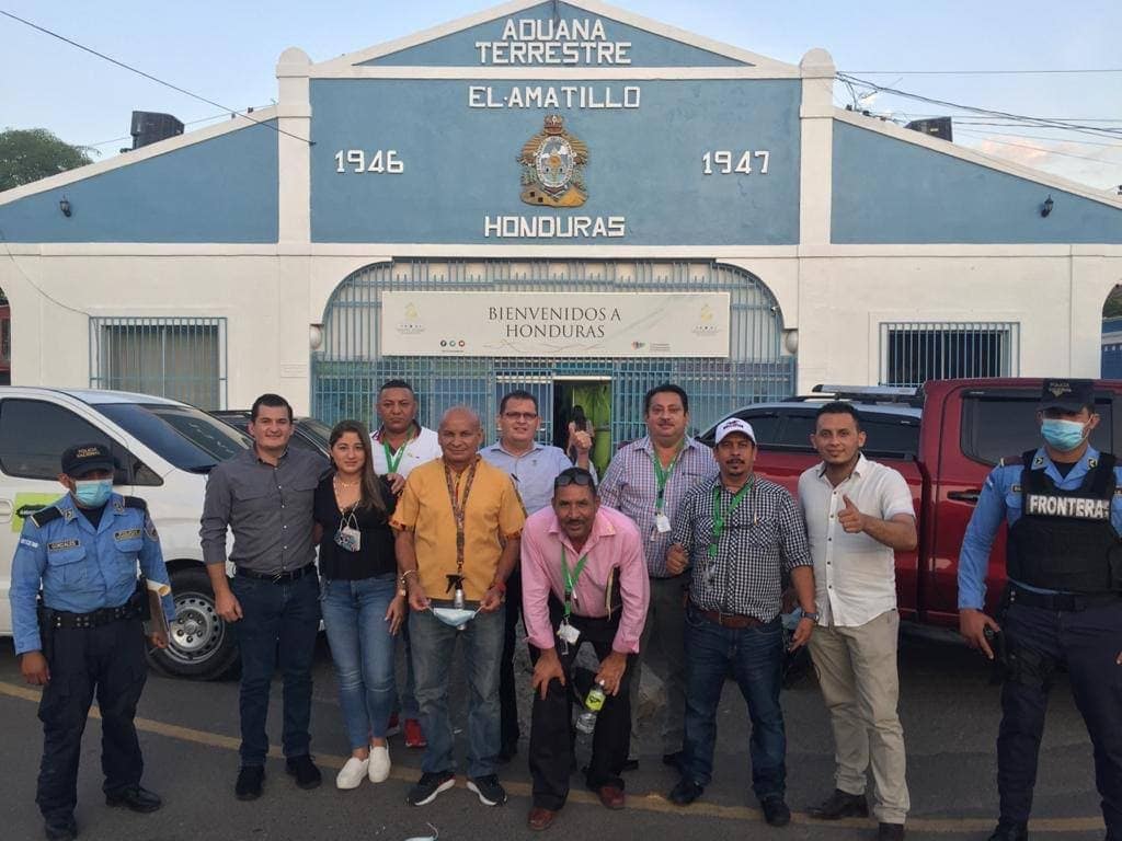 Alcaldes de Honduras viajan hoy a El Salvador