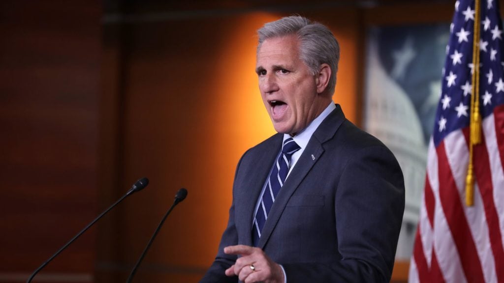 Kevin McCarthy, a firmar