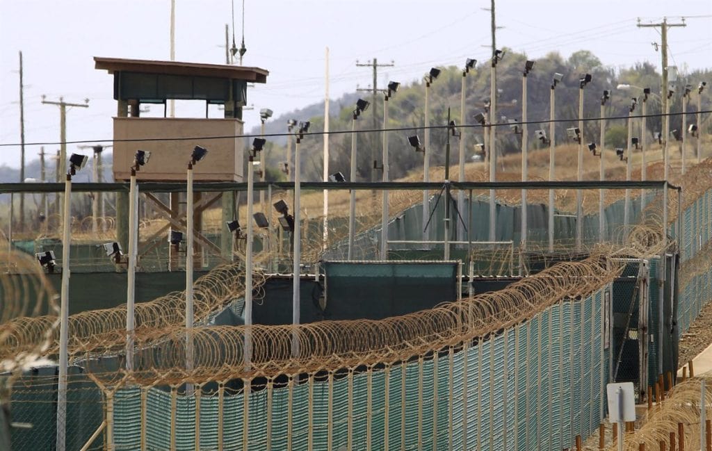 Biden autoriza la primera repatriación de un prisionera de Guantánamo