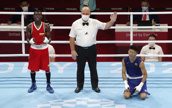 Colombia y el Comité Olímpico interpone demanda tras la “injusta” derrota del boxeador Yuberjen Martínez
