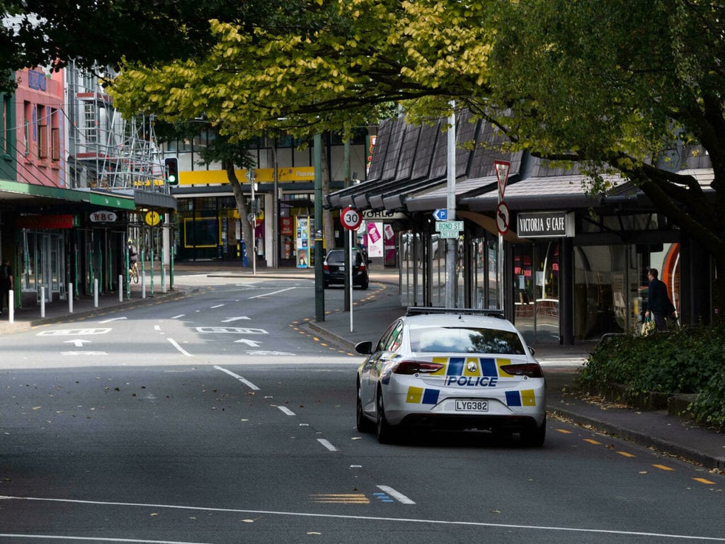 Nueva Zelanda en bloqueo estricto tras detectar un caso de coronavirus