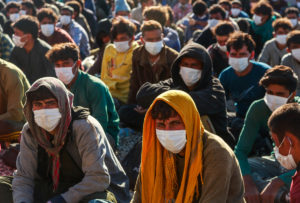 Mujeres y niñas afganas piden refugio en México