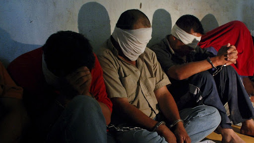 México anuncia el rescate de al menos 750 migrantes centroamericanos que estaban secuestrados