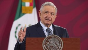 AMLO envía iniciativa para eliminar horario de verano y evitar problemas de salud en la población