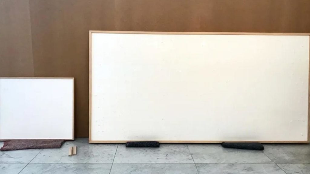 Artista roba $84,000 del museo y califica su acción como “obra de arte”