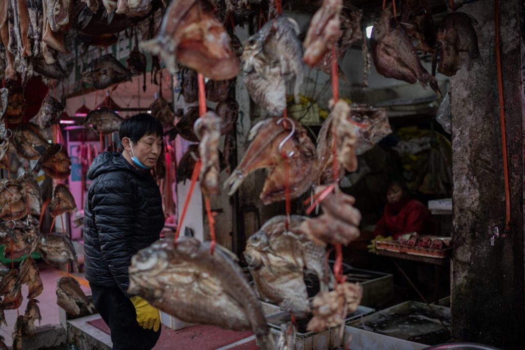 Un vendedor de un mercado de Wuhan sería el caso cero de coronavirus