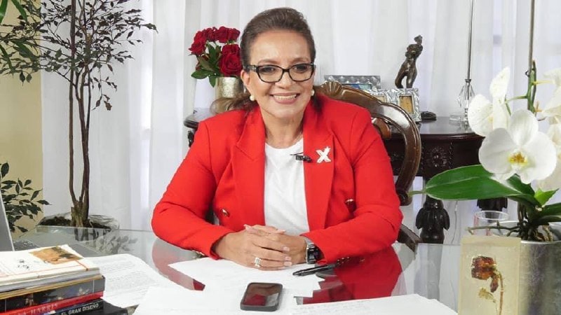 Xiomara Castro presenta su plan de gobierno a la Empresa Privada