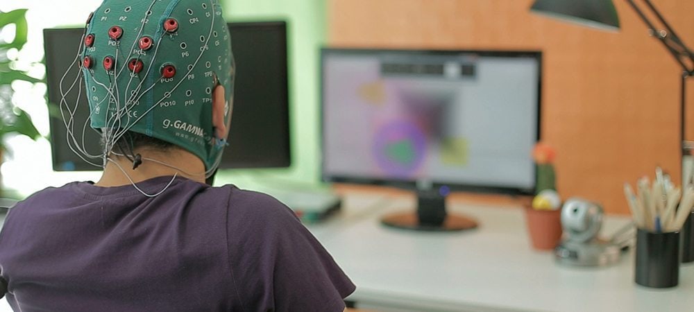 Hombre utiliza su mente para postear su primer tuit