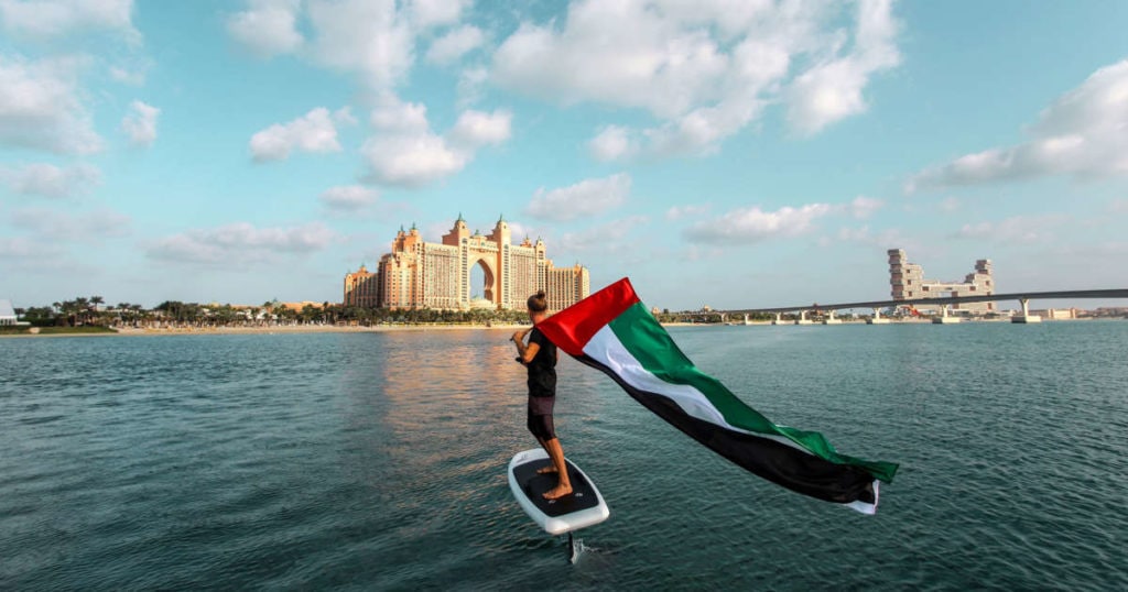 ines de semana serán de tres días en Emiratos Árabes