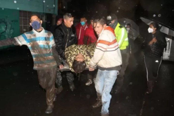 Más de 14 víctimas mortales por aluvión provocado por intensas lluvias en Ecuador