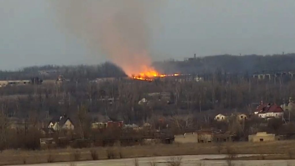 Ucrania abrió fuego con morteros contra un pueblo de Donetsk