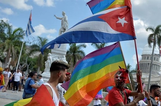Cuba inicia consulta popular sobre el matrimonio gay