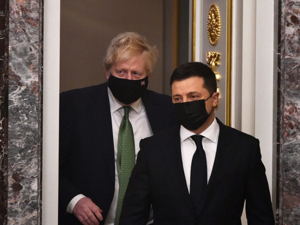 Reino Unido prestará $500 millones a Ucrania para superar la crisis con Rusia