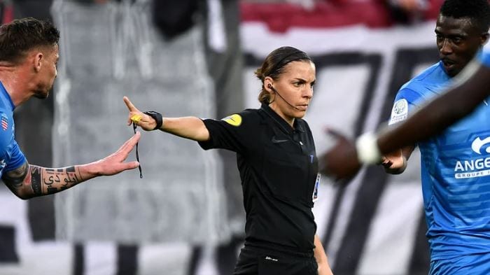 La FIFA designa a seis mujeres para arbitrar en el Mundial de Qatar 2022