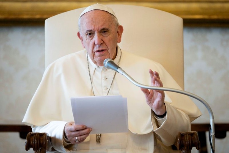 Papa Francisco pide que EEUU inste al control de armas tras la muerte de 21 personas en Texas
