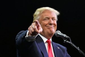 Trump se burla de AMLO por aceptar el programa migratorio Quédate en México