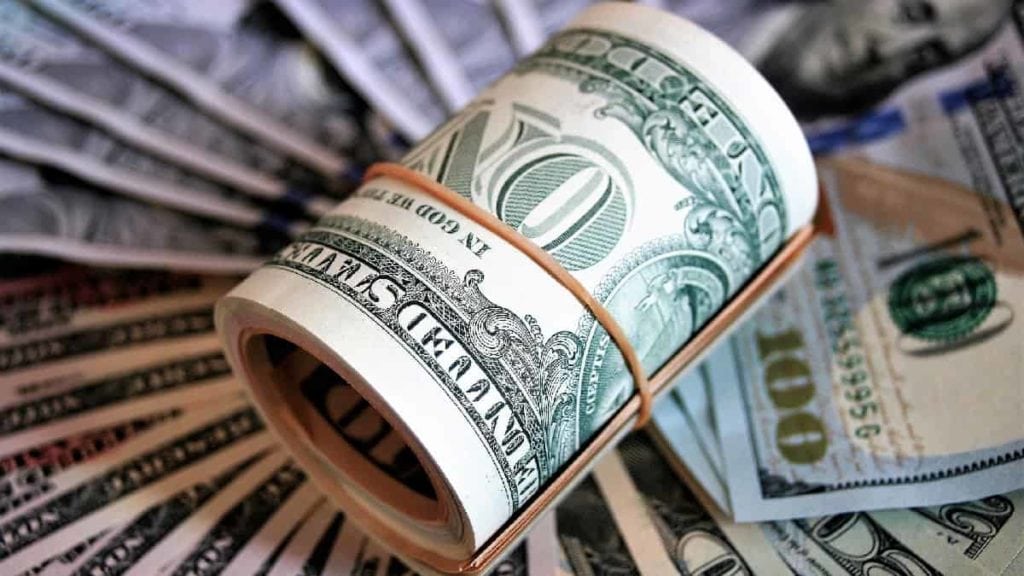Empleado recibe $165 millones de sueldo por error