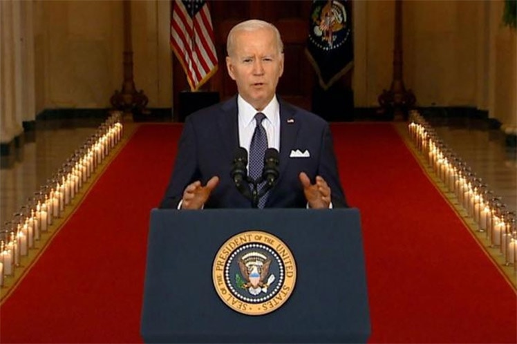 Joe Biden presiona por mayor control de armas,