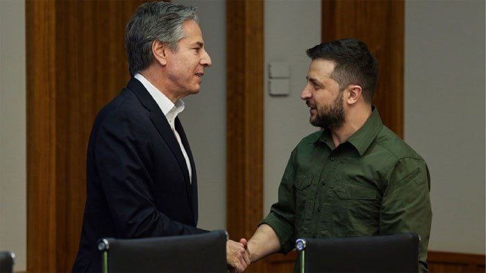 Blinken se reúne con Volodimir Zelenski mientras Putin amenaza la exportación de grano