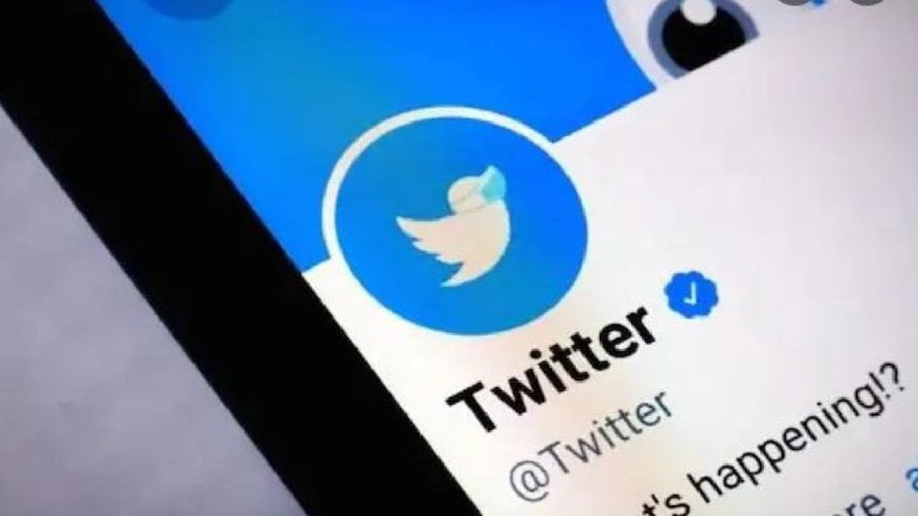 Twitter planea cobrar 20 dólares al mes a usuarios que deseen obtener una cuenta verificada en la plataforma