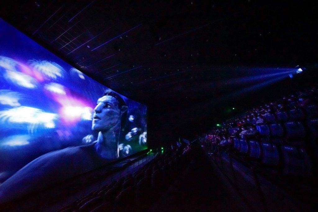 Hombre muere por la emoción de ver “Avatar: El camino del Agua”