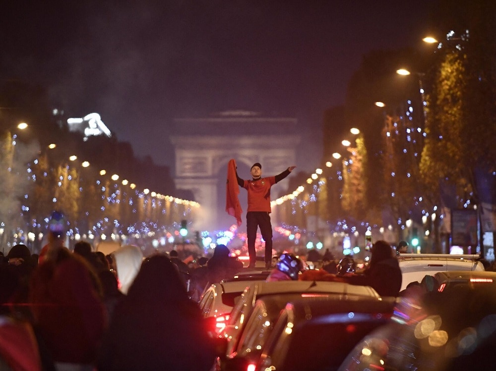Disturbios en París tras histórico triunfo y pase a semifinales de Marruecos