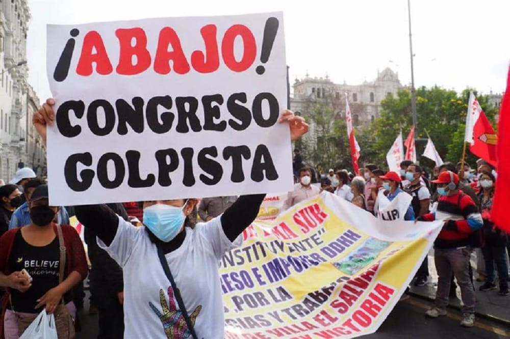 Protestas en Perú exigiendo la liberación de Pedro Castillo y el cierre del Congreso