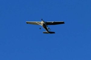 Ladrones mueren tras estrellarse con la avioneta que robaron y que no podían manejar