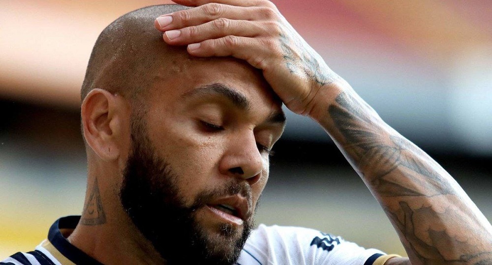 Pareja de Dani Alves borra todos los recuerdos con el jugador en las redes sociales